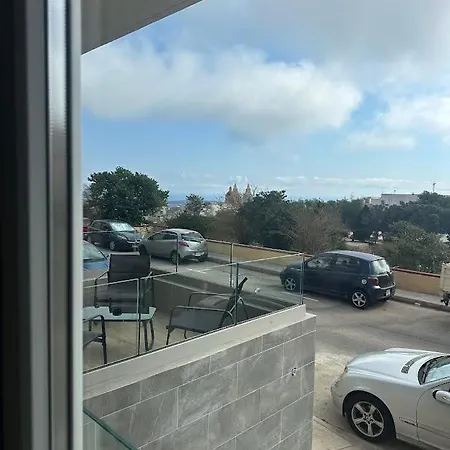 Ridge View Mansions 1 المليحة